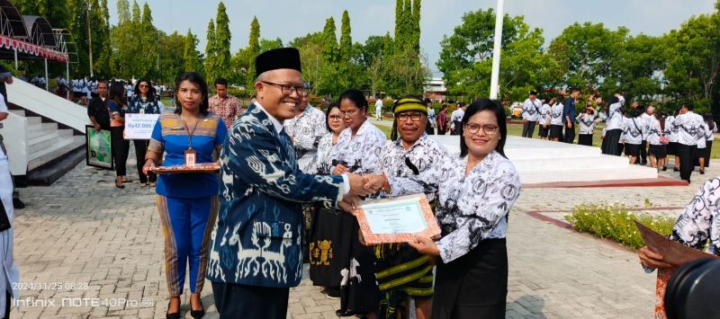 20241125 Hari Guru 01