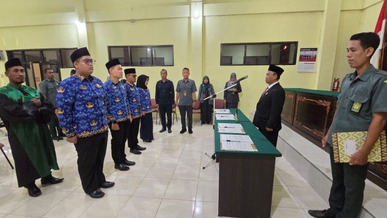 Pengadilan Agama Waingapu Gelar Pengambilan Sumpah PNS, Tegaskan Komitmen Aparatur