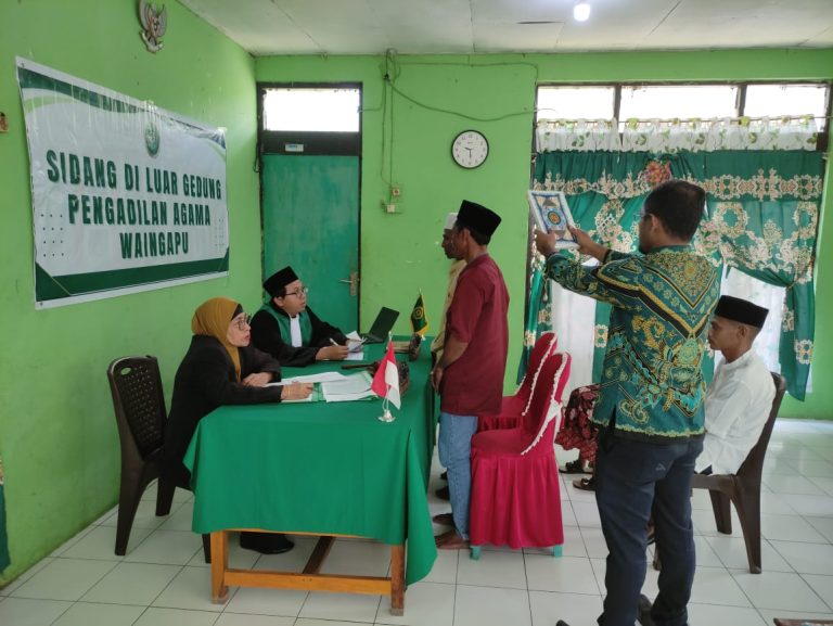 Dekatkan Layanan ke Masyarakat, PA Waingapu Gelar Sidang di Luar Gedung di Kecamatan Umalulu