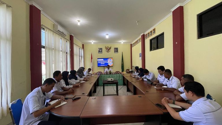 Evaluasi Kinerja Bulanan, Ketua PA Waingapu Genjot Optimalisasi Capaian Triwulan III