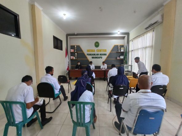 rapat evaluasi bulanan 05